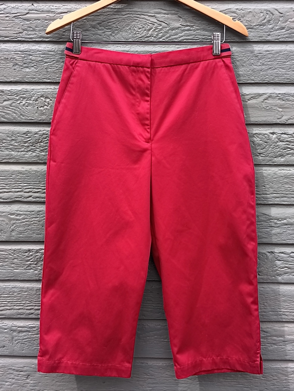 Liz Claiborne Red High-Rise Capri